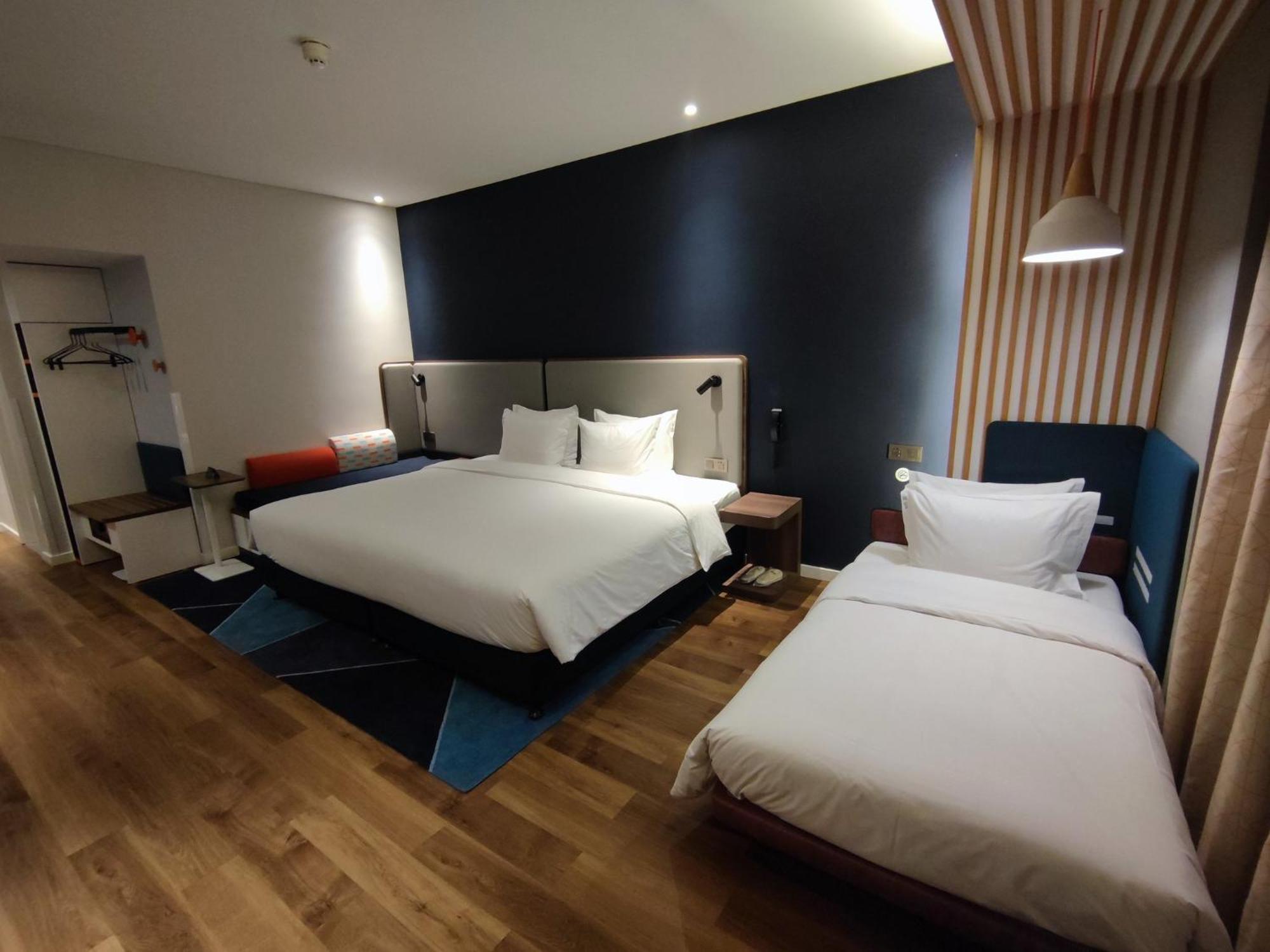 Holiday Inn Express Yinchuan Downtown By Ihg Exterior photo