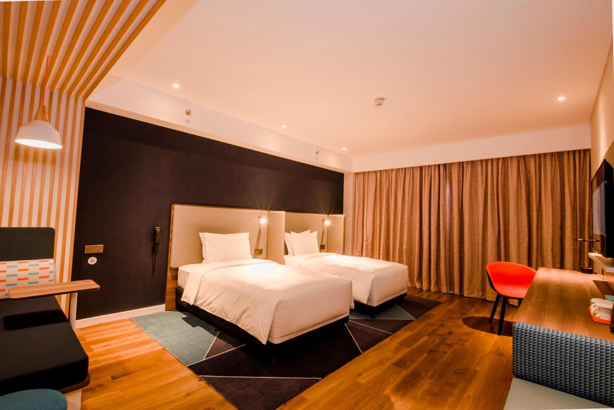 Holiday Inn Express Yinchuan Downtown By Ihg Exterior photo