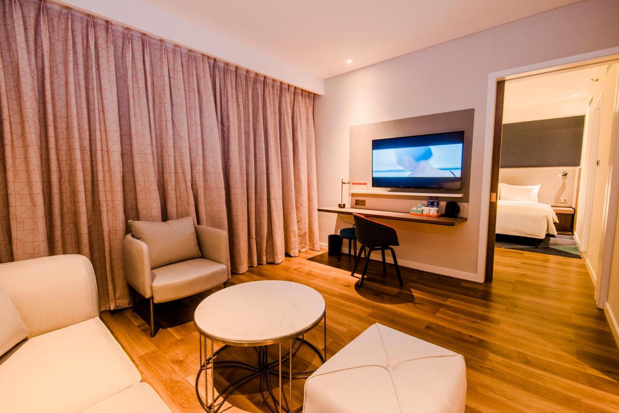 Holiday Inn Express Yinchuan Downtown By Ihg Exterior photo