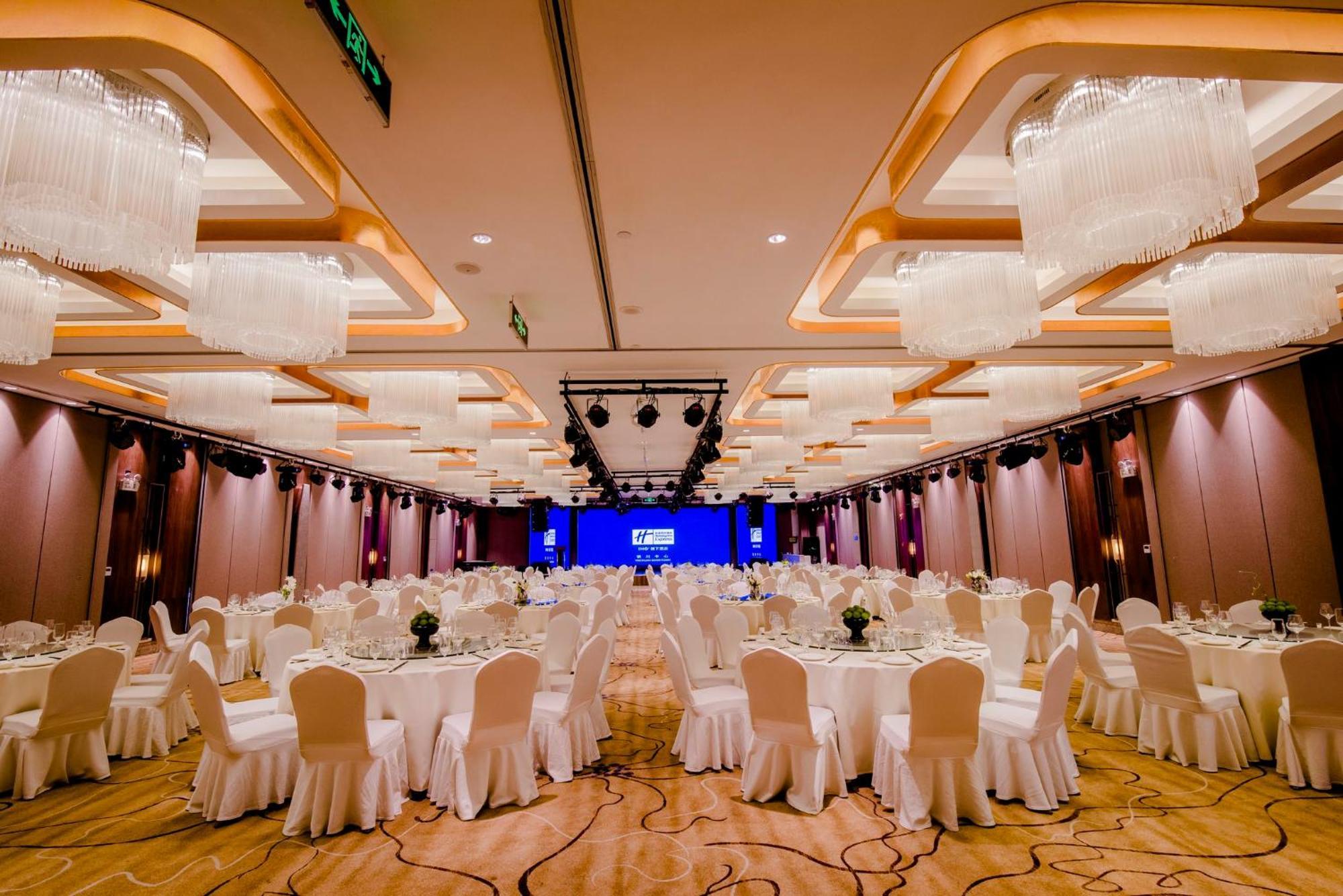 Holiday Inn Express Yinchuan Downtown By Ihg Exterior photo